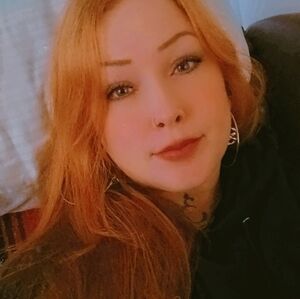 Meet your Posher, Alyxis